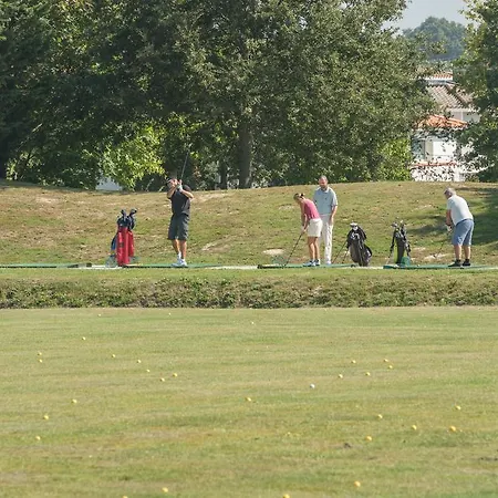 Maeva Le Hameau Du Golf מלון דירות