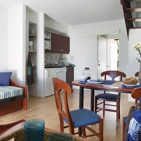 Maeva Le Hameau Du Golf מלון דירות פורניק