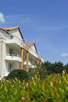 Maeva Le Hameau Du Golf アパートホテル 3*