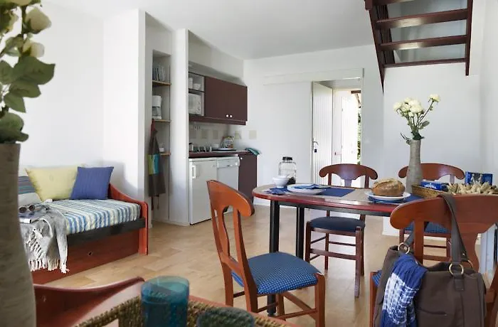 Maeva Le Hameau Du Golf アパートホテル ポルニック