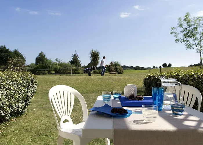 アパートホテル Maeva Le Hameau Du Golf ポルニック